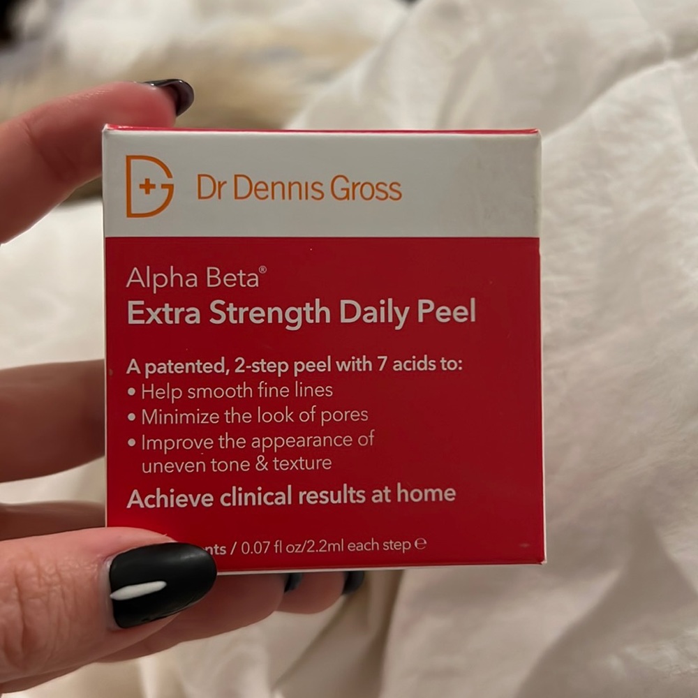 Dr dennis gross. Alpha Beta extra Strength Daily Peel 4 treatments. As is.